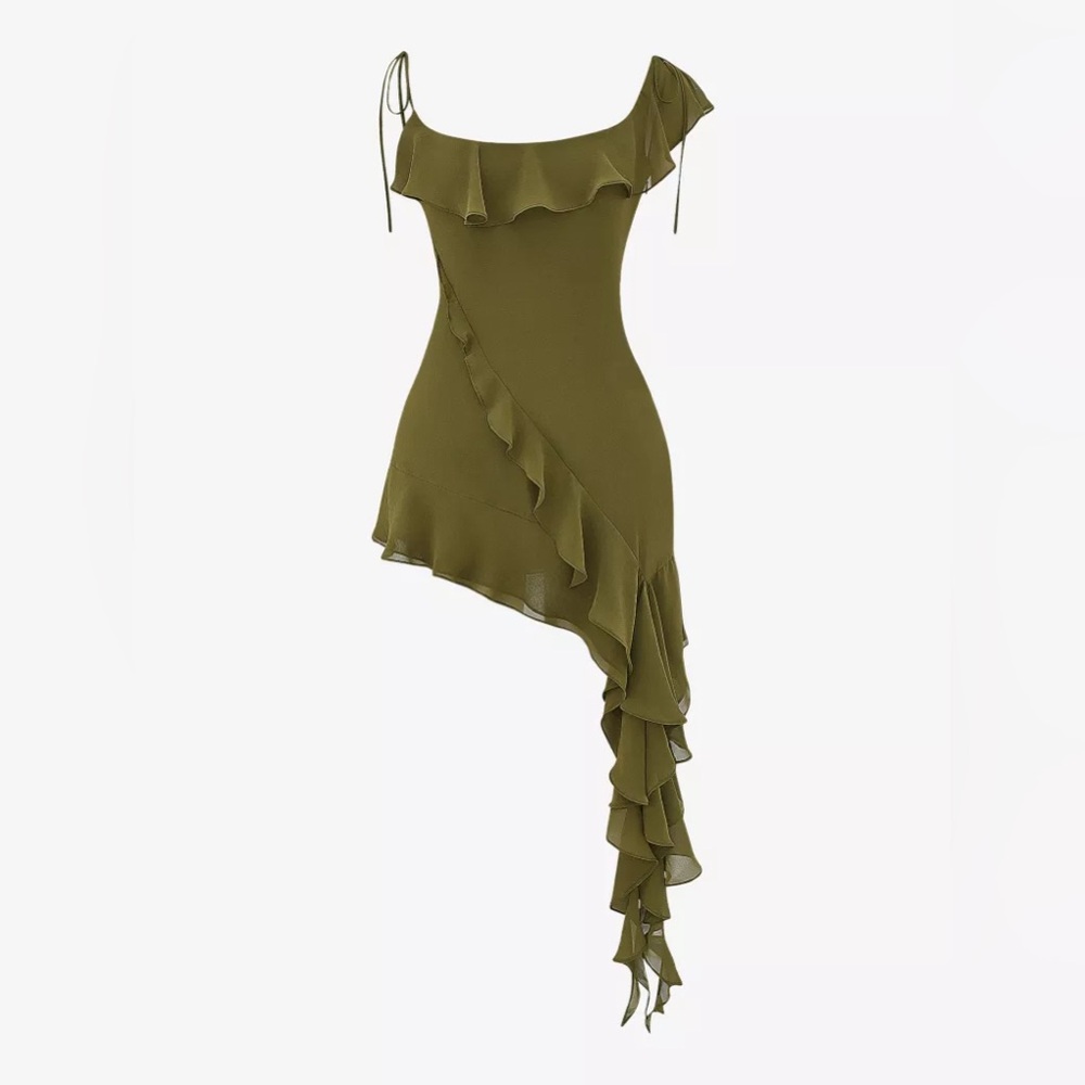 Ruffle Drape Asymmetric Minidress
House of CB